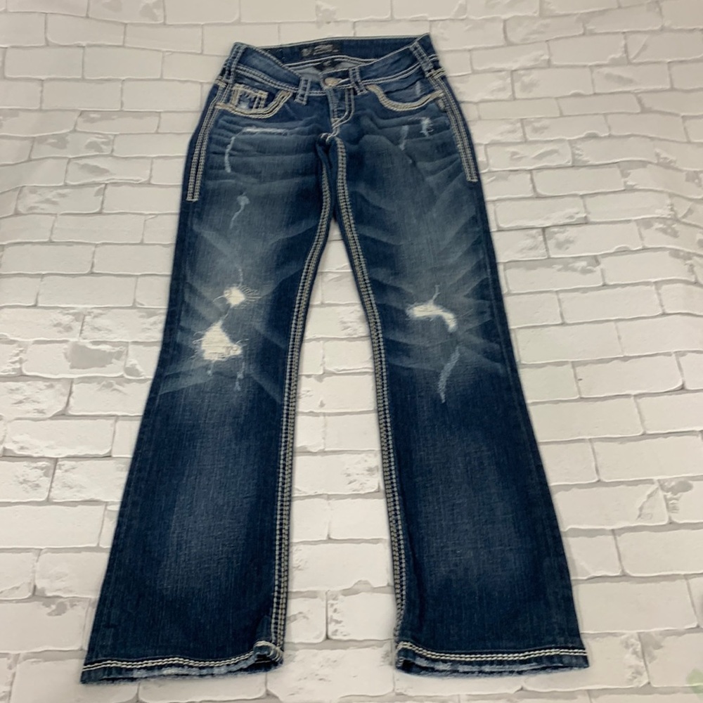 Silver Jeans Suki 17” Size 24 Distressed Straight leg style Medium wash denim
